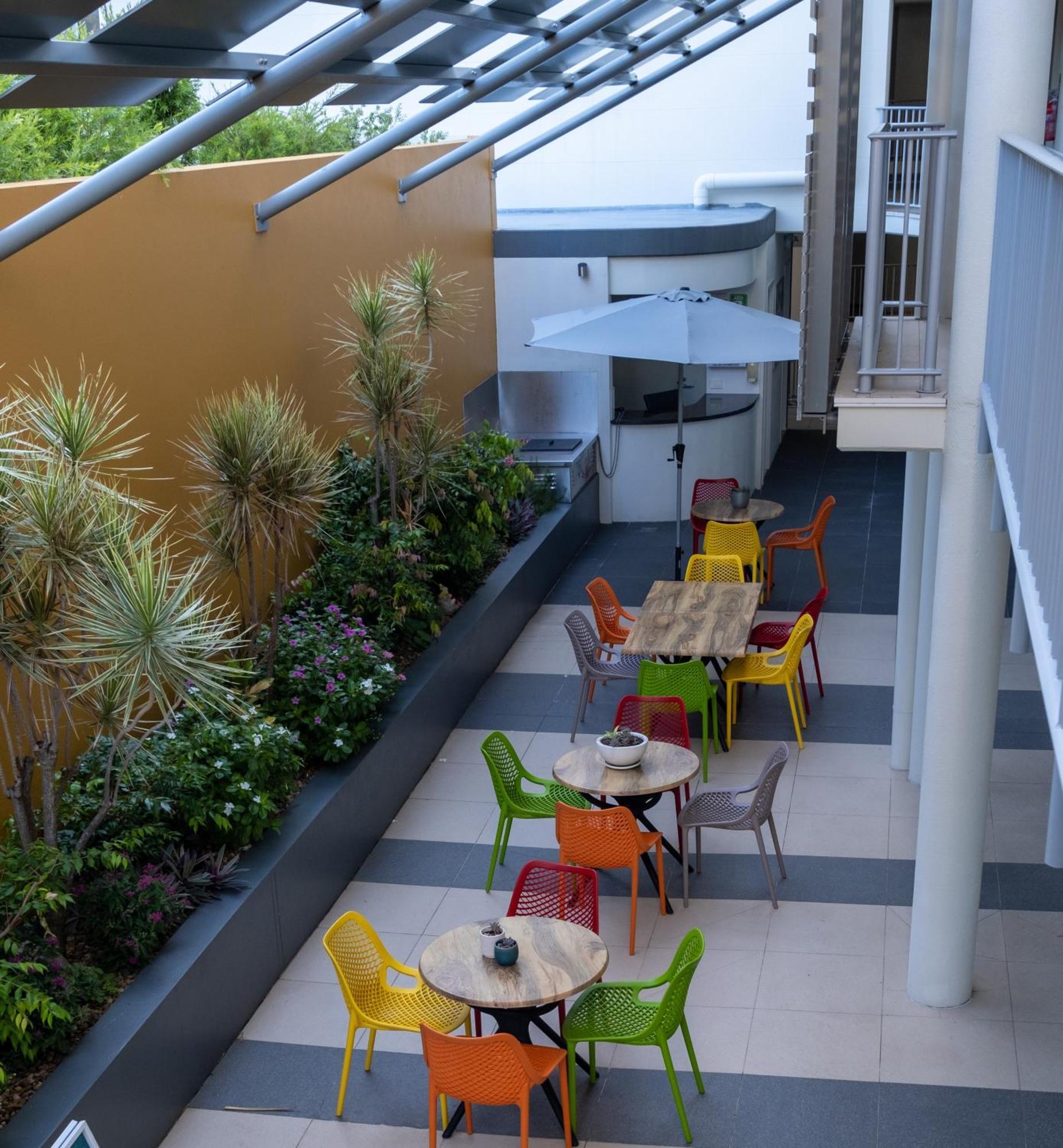 Oshen Holiday Apartments Yeppoon Exterior photo